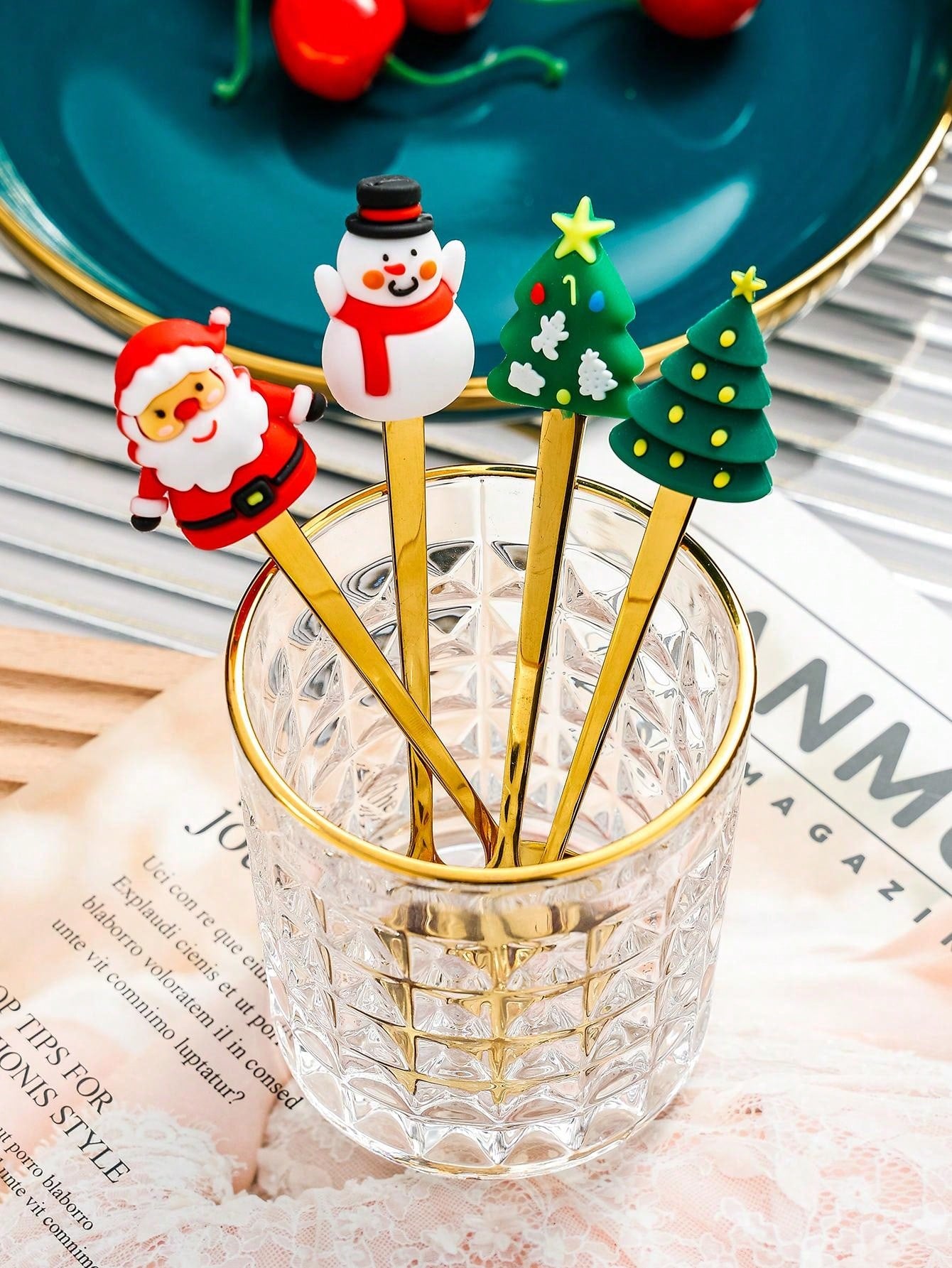 Perfect Christmas Gift Set: Holiday Dessert Utensils Set