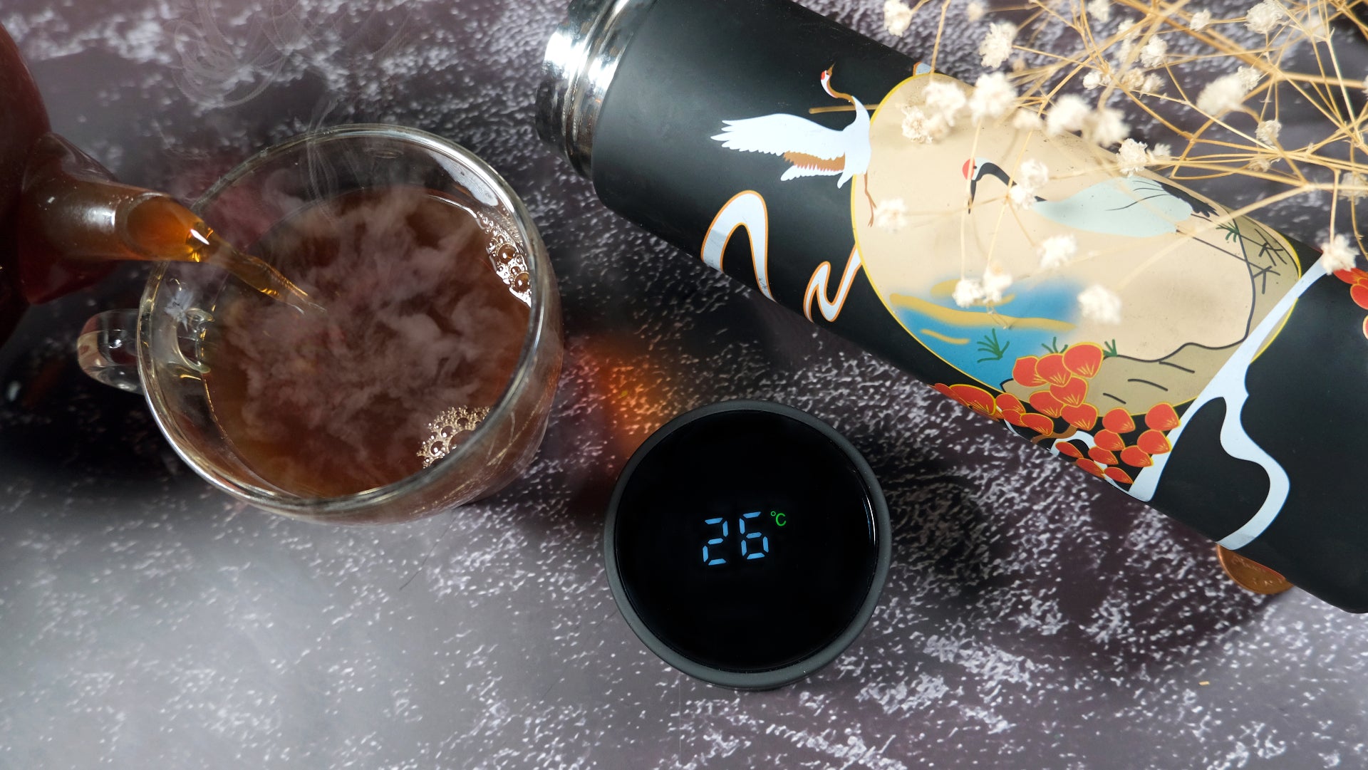 Smart Thermos with a Temperature Display