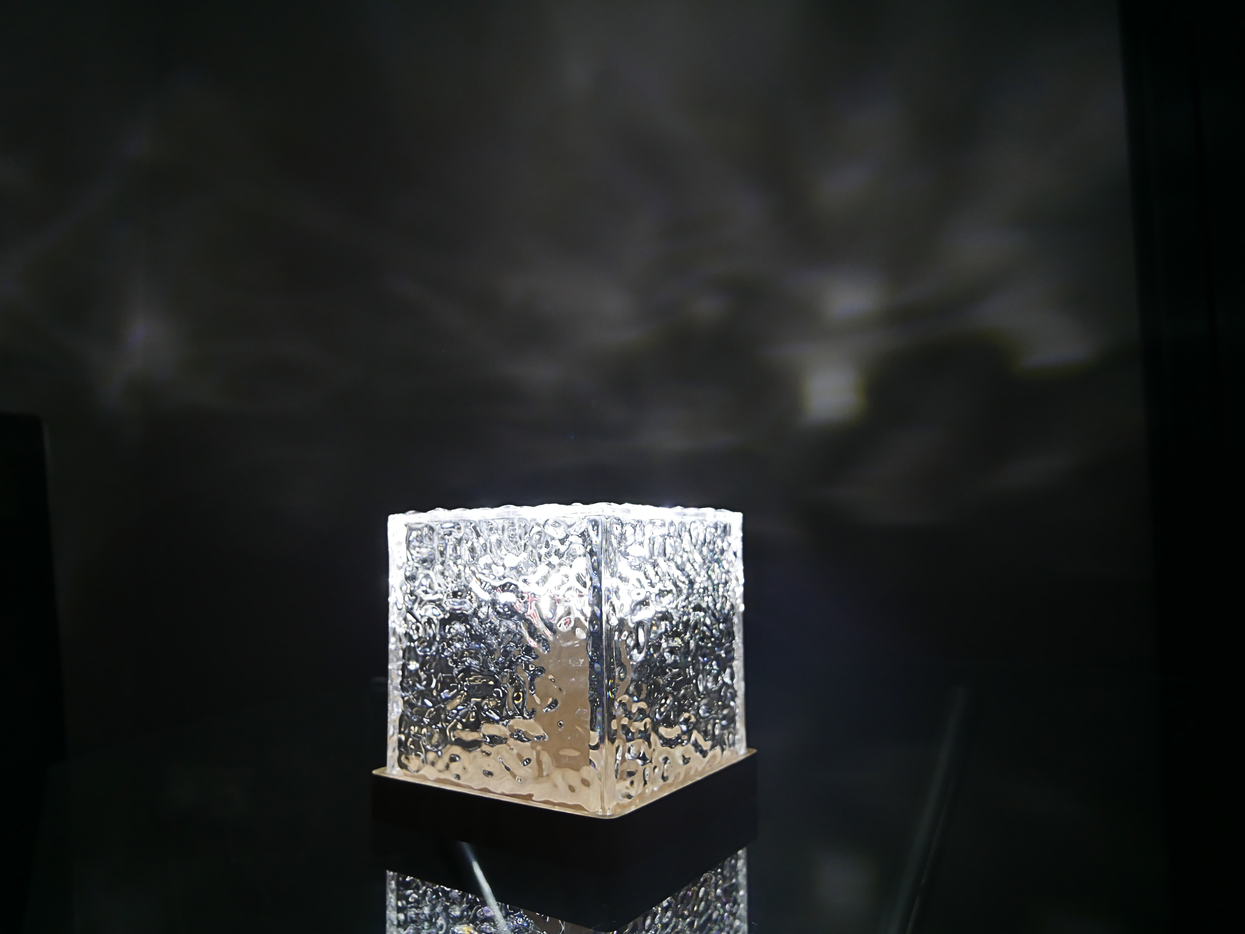 Luminate Cube Lamp