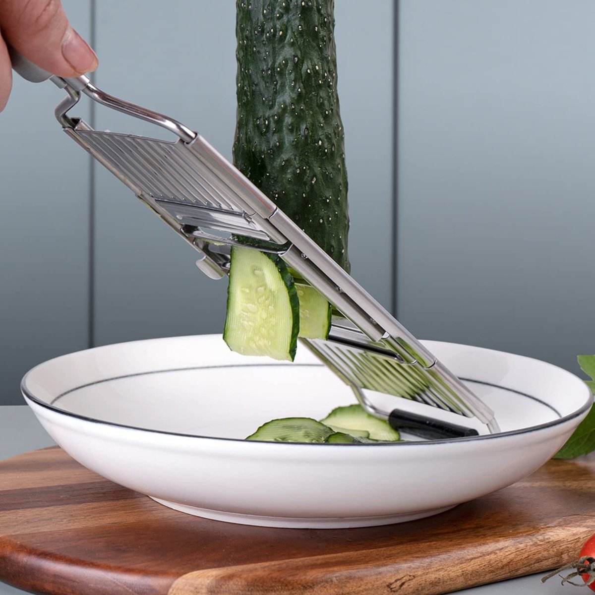 Multi-Purpose Vegetable Slicer Cuts Set