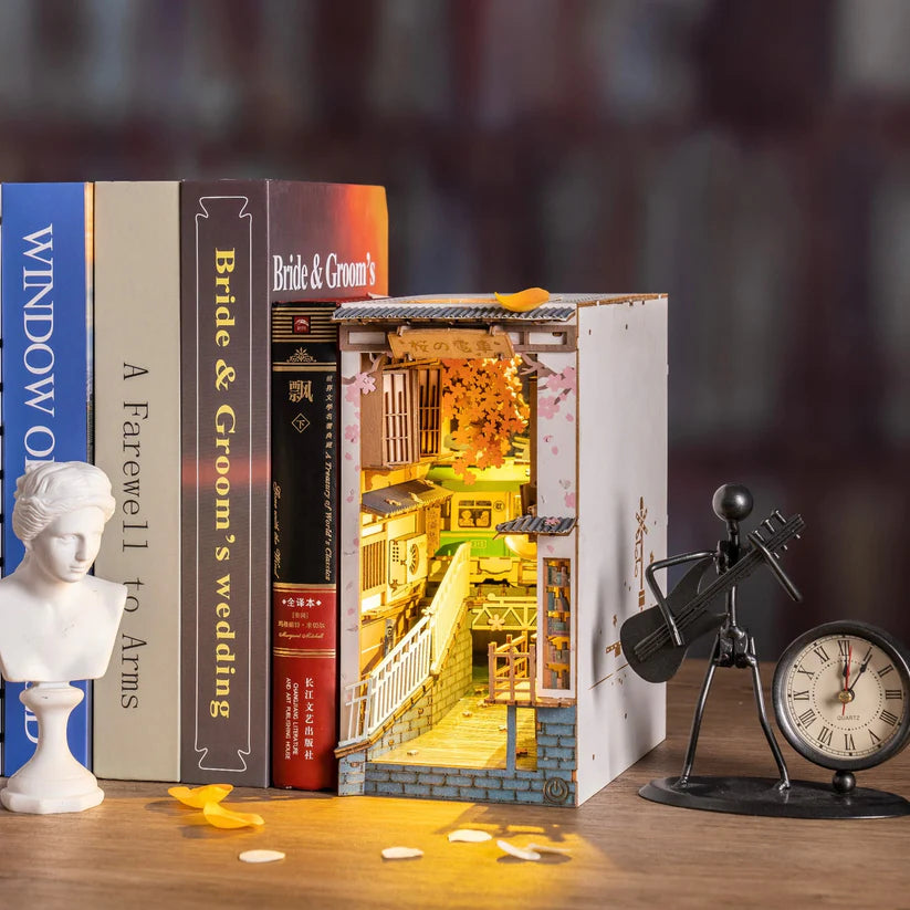 Snugnely 3D Wooden Puzzle: Book Nooks