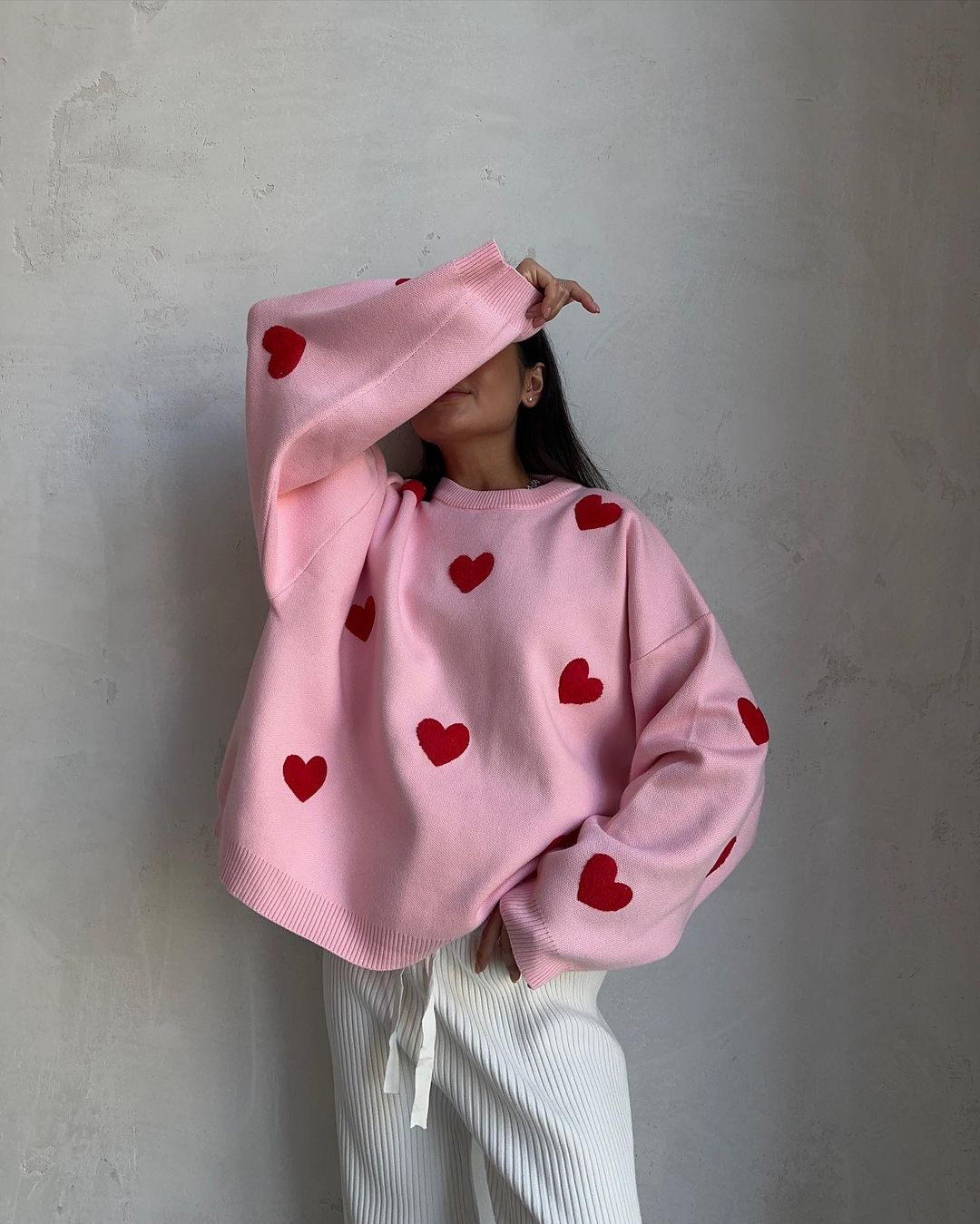 Oversized Hearts Embroidered pullover "Lisa"