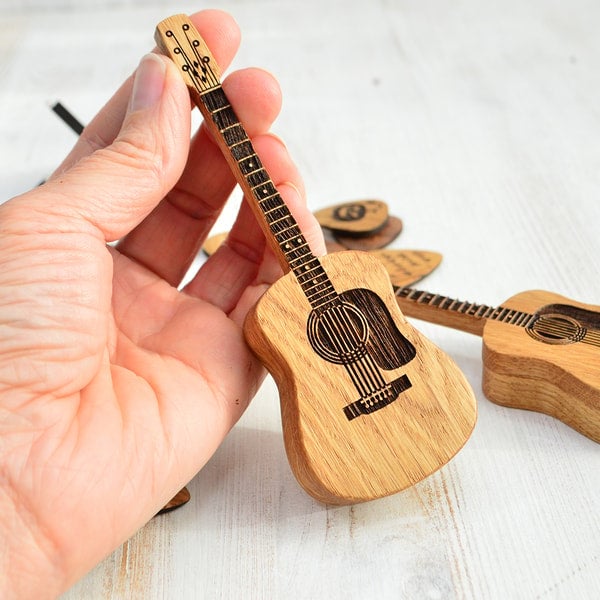 LAST DAY 49% OFF - Wooden Acoustic Guitar Pick Box