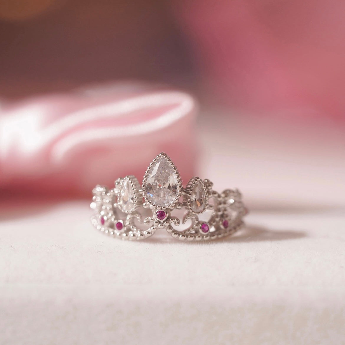 Rapunzel Crown Ring. Tangled in Magic – Lulunami