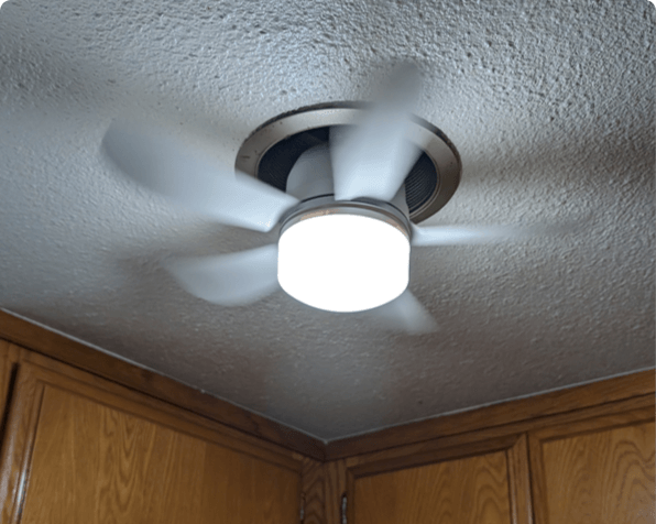 Wundercool - Light Socket Fan