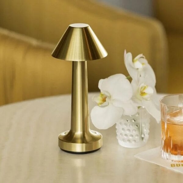 Retro LED Metal Cordless Table Lamp