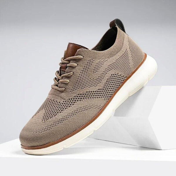 FLYSTRIDE COMFORT DRESS SNEAKER