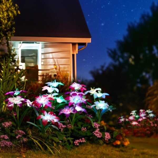 HOT SALE 70%OFF - Solar-Powered Blooming Lily Flowers Light