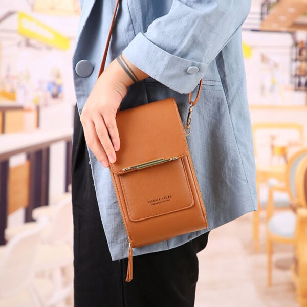 The Premium Shoulder Bag with Touchscreen