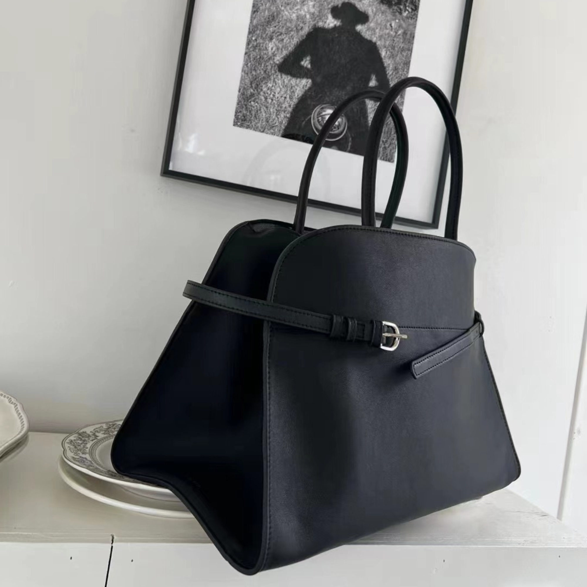 The "Row-Margaux-inspired" Luxurious Leather Tote Bag