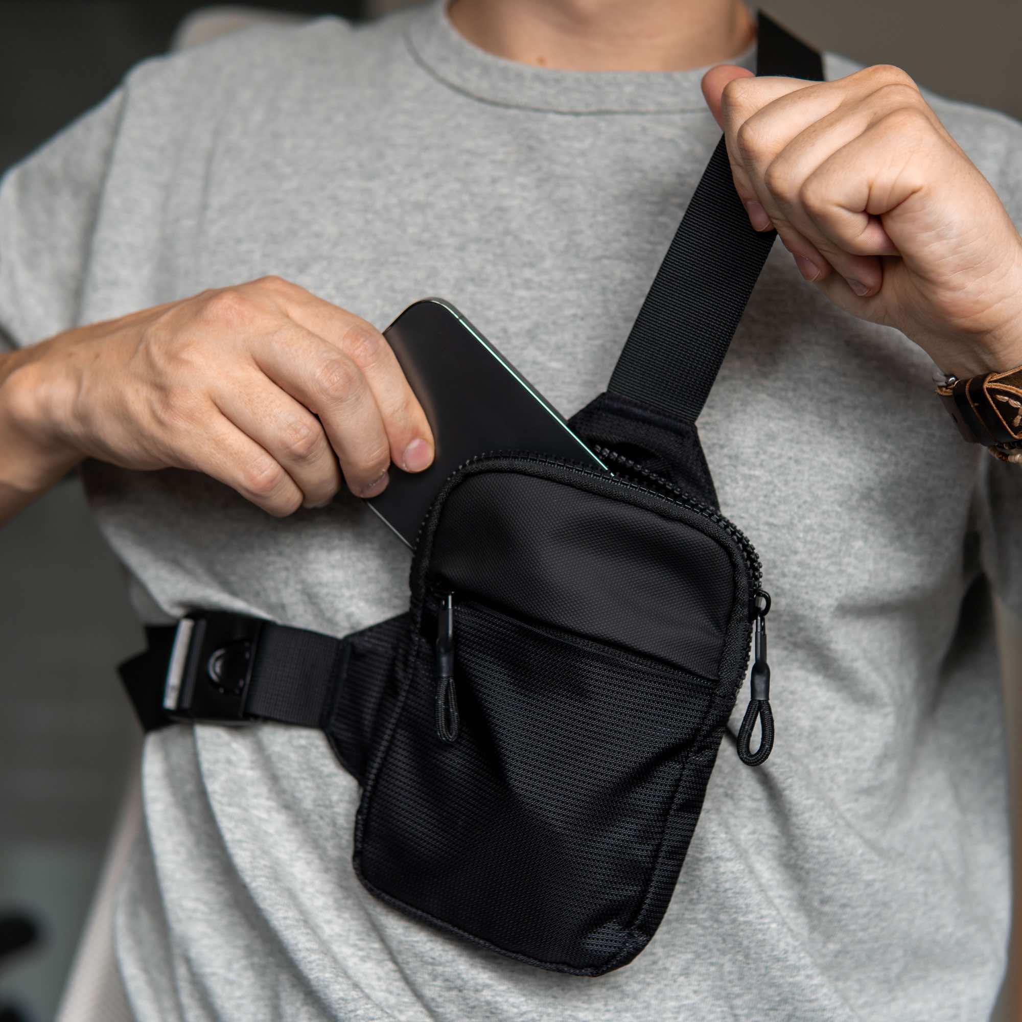 TRAVEL SLING BAG