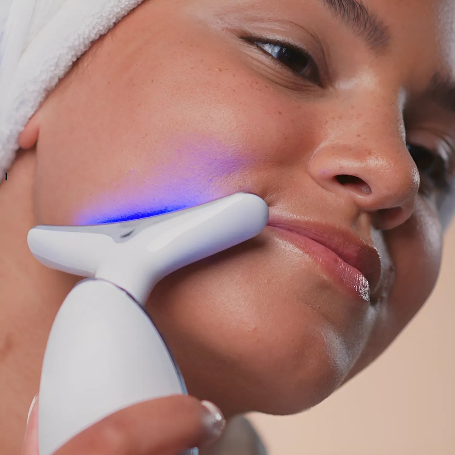 Nexus Face Lift Massager