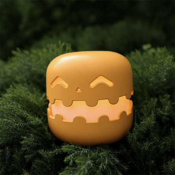 Spooky Pumpkin Night Light - Your Halloween Essential!