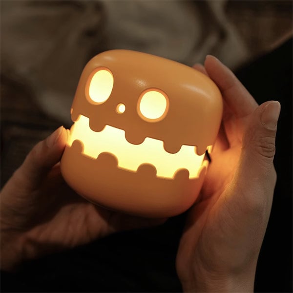 Spooky Pumpkin Night Light - Your Halloween Essential!